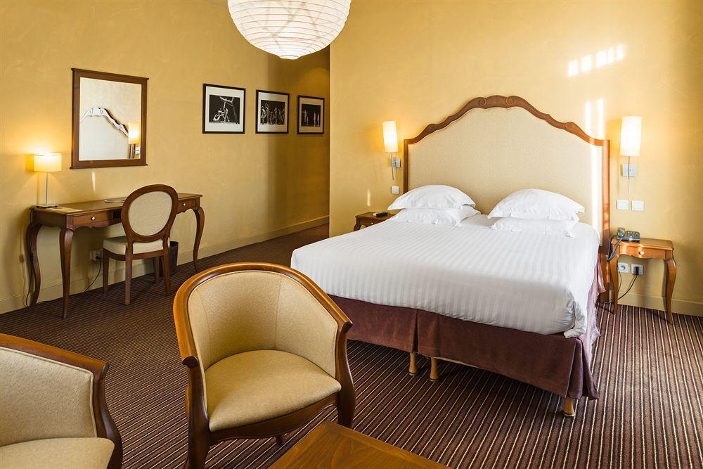 แกรนด์ โฮเต็ล ดู มิดี มงเปลิเย - โกเมดี โอเปรา Hotel มงต์เปอลิเยร์ ภายนอก รูปภาพ